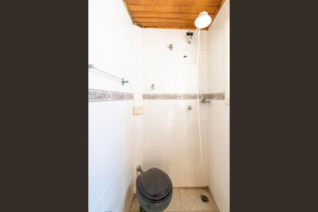 Casa à venda com 217m², 2 quartos e 2 vagasBanheiro de serviço