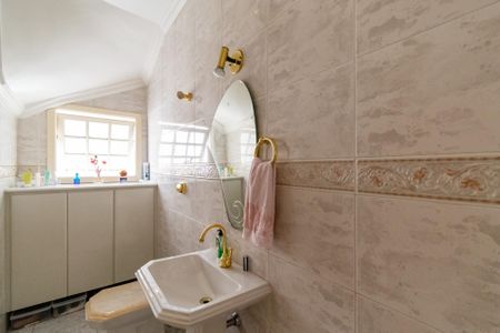 Casa à venda com 217m², 2 quartos e 2 vagasLavabo 