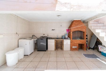 Casa à venda com 217m², 2 quartos e 2 vagasÁrea de Serviço