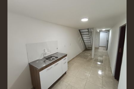 Sala/Cozinha de kitnet/studio para alugar com 1 quarto, 55m² em Parque Imperial, São Paulo