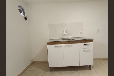 Sala/Cozinha de kitnet/studio para alugar com 1 quarto, 55m² em Parque Imperial, São Paulo