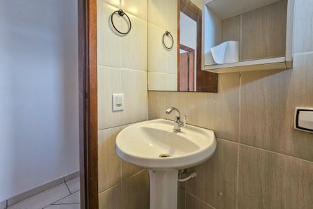 Apartamento para alugar com 105m², 2 quartos e sem vaga Apartamento para alugar com 105m², 2 quartos e sem vagaBanheiro