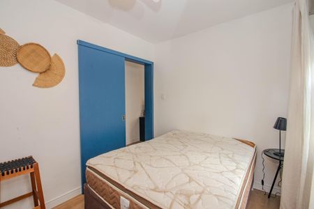 Quarto 2 de apartamento para alugar com 2 quartos, 50m² em São Sebastião, Porto Alegre
