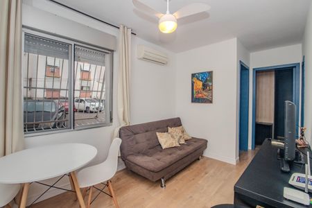 Sala de apartamento para alugar com 2 quartos, 50m² em São Sebastião, Porto Alegre