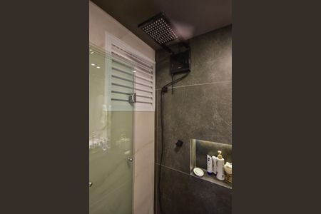 Apartamento para alugar com 120m², 1 quarto e 2 vagasChuveiro da Suíte