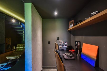 Apartamento para alugar com 120m², 1 quarto e 2 vagasEscritório