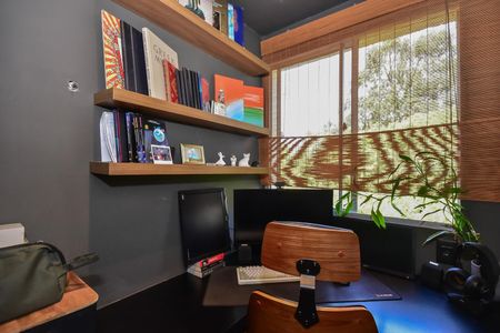 Apartamento para alugar com 120m², 1 quarto e 2 vagasEscritório