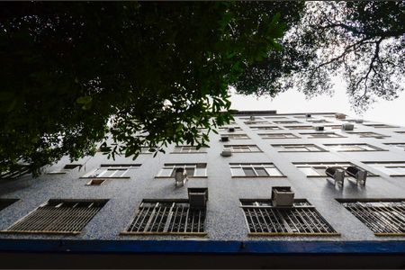 Apartamento à venda com 101m², 3 quartos e 1 vaga Apartamento à venda com 101m², 3 quartos e 1 vagaFachada