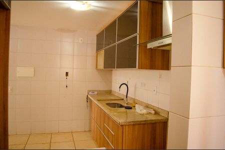 Cozinha de apartamento para alugar com 3 quartos, 81m² em Alto da Glória, Goiânia