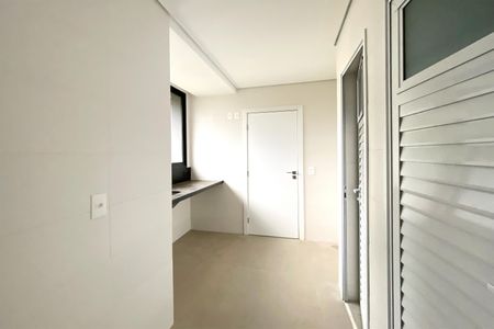 Apartamento à venda com 232m², 4 quartos e 4 vagasÁrea de Serviço