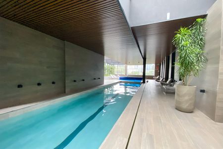 Apartamento à venda com 232m², 4 quartos e 4 vagasÁrea comum - Piscina Coberta