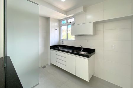 Apartamento para alugar com 55m², 2 quartos e 2 vagasCozinha