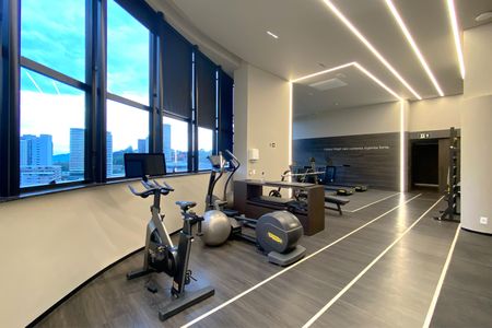 Apartamento à venda com 190m², 3 quartos e 3 vagas Apartamento à venda com 190m², 3 quartos e 3 vagasÁrea comum - Academia