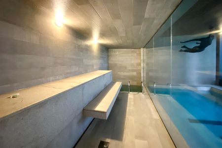 Apartamento à venda com 190m², 3 quartos e 3 vagas Apartamento à venda com 190m², 3 quartos e 3 vagasÁrea comum - Sauna