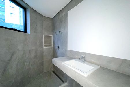 Apartamento à venda com 190m², 3 quartos e 3 vagas Apartamento à venda com 190m², 3 quartos e 3 vagasBanheiro da Suíte 2