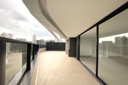 Apartamento à venda com 190m², 3 quartos e 3 vagas Apartamento à venda com 190m², 3 quartos e 3 vagasVaranda da Sala