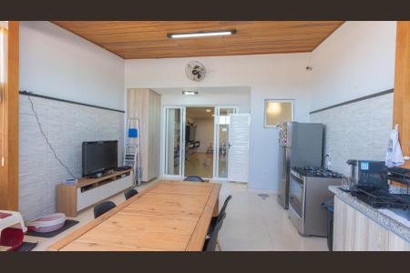 Casa à venda com 180m², 3 quartos e 3 vagas Casa à venda com 180m², 3 quartos e 3 vagasEspaço Gourmet