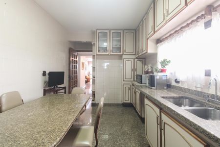 Apartamento à venda com 122m², 3 quartos e 2 vagas Apartamento à venda com 122m², 3 quartos e 2 vagasCozinha