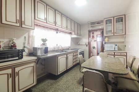 Apartamento à venda com 122m², 3 quartos e 2 vagas Apartamento à venda com 122m², 3 quartos e 2 vagasCozinha
