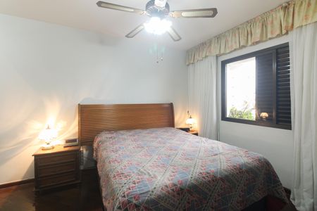 Apartamento à venda com 122m², 3 quartos e 2 vagas Apartamento à venda com 122m², 3 quartos e 2 vagasSuíte