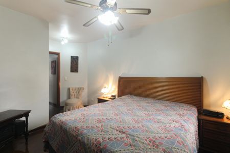 Apartamento à venda com 122m², 3 quartos e 2 vagas Apartamento à venda com 122m², 3 quartos e 2 vagasSuíte