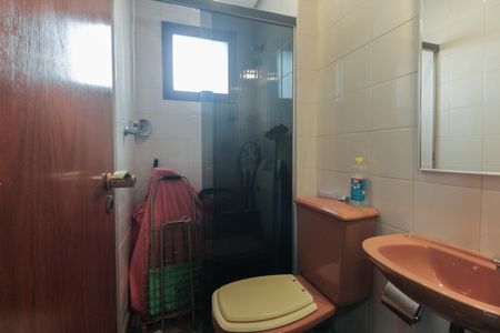 Apartamento à venda com 122m², 3 quartos e 2 vagas Apartamento à venda com 122m², 3 quartos e 2 vagasÁrea de Serviço - Banheiro de Serviço