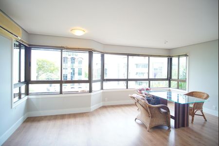 Sala de apartamento à venda com 4 quartos, 155m² em Petrópolis, Porto Alegre