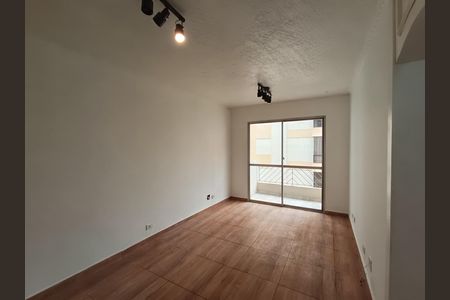 Apartamento para alugar com 80m², 3 quartos e 1 vaga Apartamento para alugar com 80m², 3 quartos e 1 vagaSala