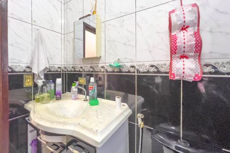 Casa à venda com 300m², 3 quartos e 2 vagasBanheiro