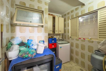 Casa à venda com 300m², 3 quartos e 2 vagasÁrea de serviço 