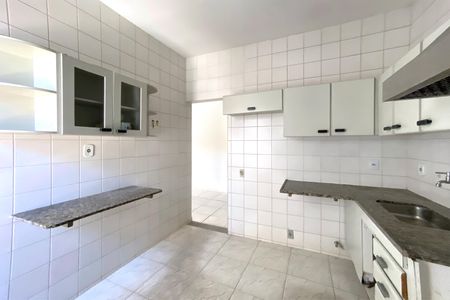 Casa para alugar com 364m², 3 quartos e 2 vagas Casa para alugar com 364m², 3 quartos e 2 vagasCozinha