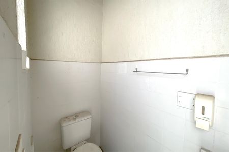 Casa para alugar com 364m², 3 quartos e 2 vagas Casa para alugar com 364m², 3 quartos e 2 vagasBanheiro de serviço