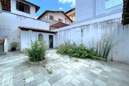 Casa para alugar com 364m², 3 quartos e 2 vagas Casa para alugar com 364m², 3 quartos e 2 vagasQuintal