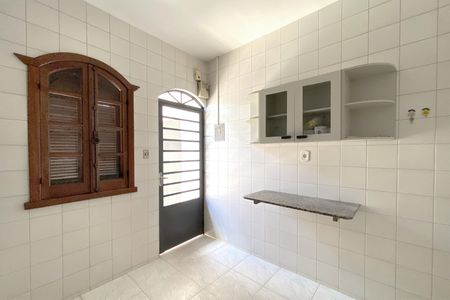 Casa para alugar com 364m², 3 quartos e 2 vagas Casa para alugar com 364m², 3 quartos e 2 vagasCozinha