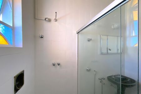 Casa para alugar com 364m², 3 quartos e 2 vagas Casa para alugar com 364m², 3 quartos e 2 vagasBanheiro da Suíte 1