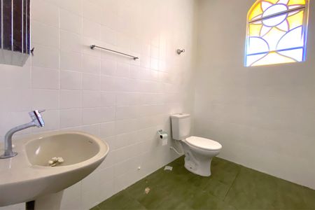 Casa para alugar com 364m², 3 quartos e 2 vagas Casa para alugar com 364m², 3 quartos e 2 vagasBanheiro