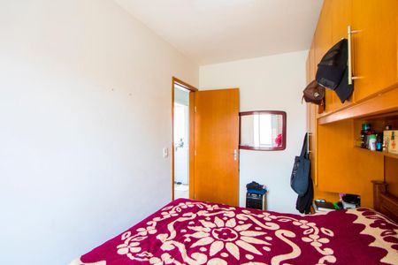 Quarto 2 de apartamento à venda com 2 quartos, 39m² em Jardim Las Vegas, Santo André