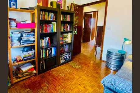 Casa à venda com 211m², 4 quartos e 2 vagas Casa à venda com 211m², 4 quartos e 2 vagasQuarto 3