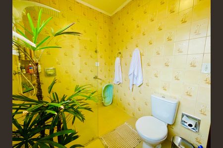 Casa à venda com 211m², 4 quartos e 2 vagas Casa à venda com 211m², 4 quartos e 2 vagasBanheiro 1