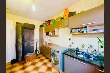 Casa à venda com 211m², 4 quartos e 2 vagas Casa à venda com 211m², 4 quartos e 2 vagasÁrea de Serviço