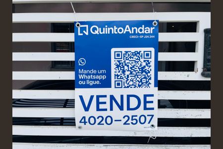 Casa à venda com 211m², 4 quartos e 2 vagas Casa à venda com 211m², 4 quartos e 2 vagasPlaca aproximada