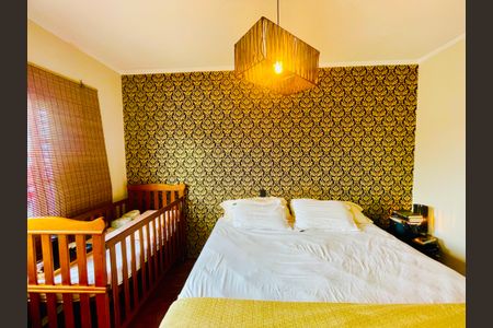 Casa à venda com 211m², 4 quartos e 2 vagas Casa à venda com 211m², 4 quartos e 2 vagasQuarto 1