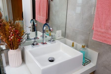 Apartamento à venda com 113m², 3 quartos e 2 vagas Apartamento à venda com 113m², 3 quartos e 2 vagasBanheiro da Suíte 1