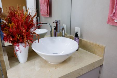 Apartamento à venda com 113m², 3 quartos e 2 vagas Apartamento à venda com 113m², 3 quartos e 2 vagasBanheiro da Suíte 2