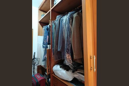 Apartamento para alugar com 150m², 3 quartos e 1 vaga Apartamento para alugar com 150m², 3 quartos e 1 vagaCloset da suíte