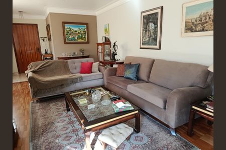 Apartamento para alugar com 150m², 3 quartos e 1 vaga Apartamento para alugar com 150m², 3 quartos e 1 vagaSala