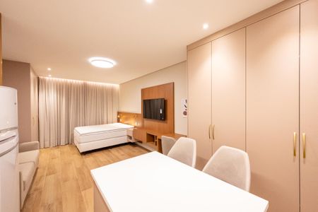 Studio para alugar com 29m², 1 quarto e sem vaga Studio para alugar com 29m², 1 quarto e sem vagaSala/Quarto