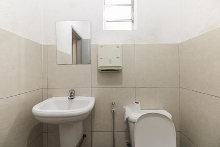 Casa à venda com 240m², 4 quartos e 3 vagasBanheiro 2