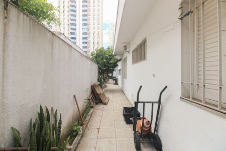Casa à venda com 240m², 4 quartos e 3 vagasQuintal 