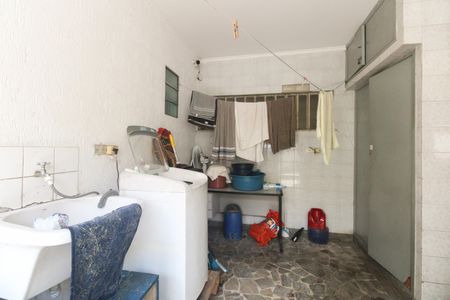 Casa à venda com 240m², 4 quartos e 3 vagasÁrea de Serviço 